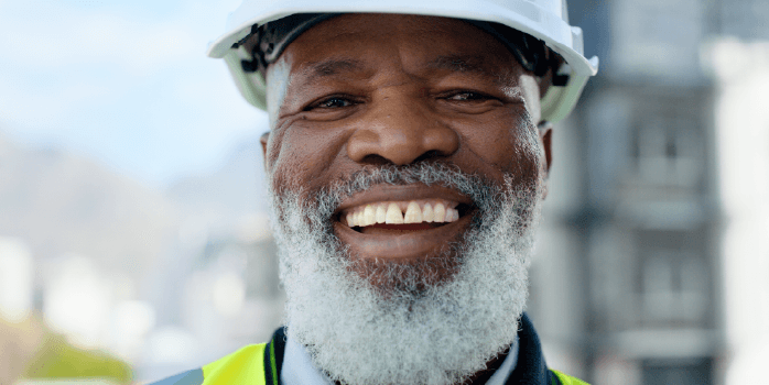 img_698x350_smiling-male-energy-contractor
